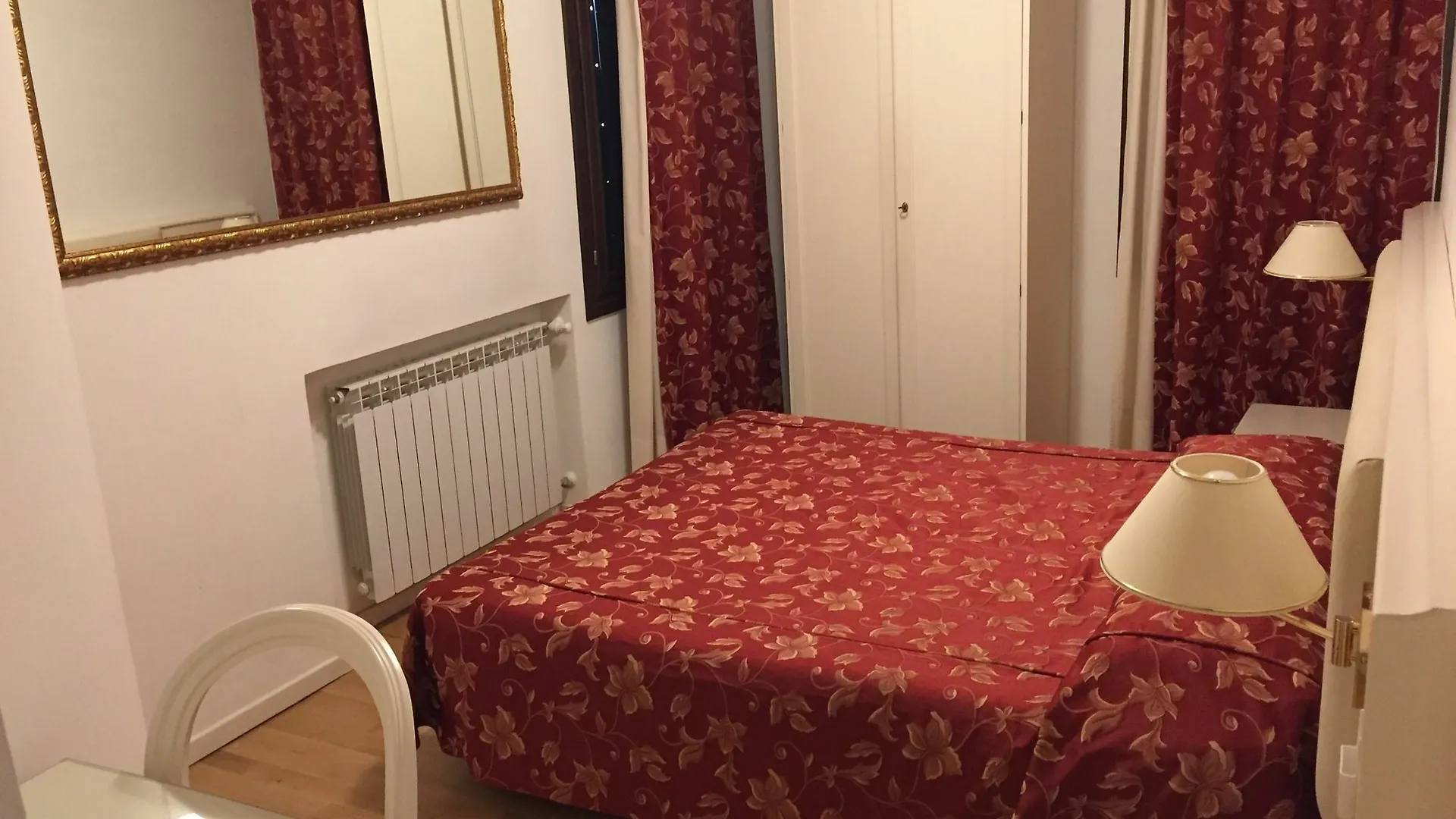Albergo ai Tolentini Venezia 0*,