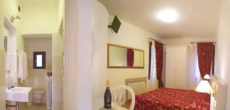 Albergo Ai Tolentini Venedig 0*,  Italien