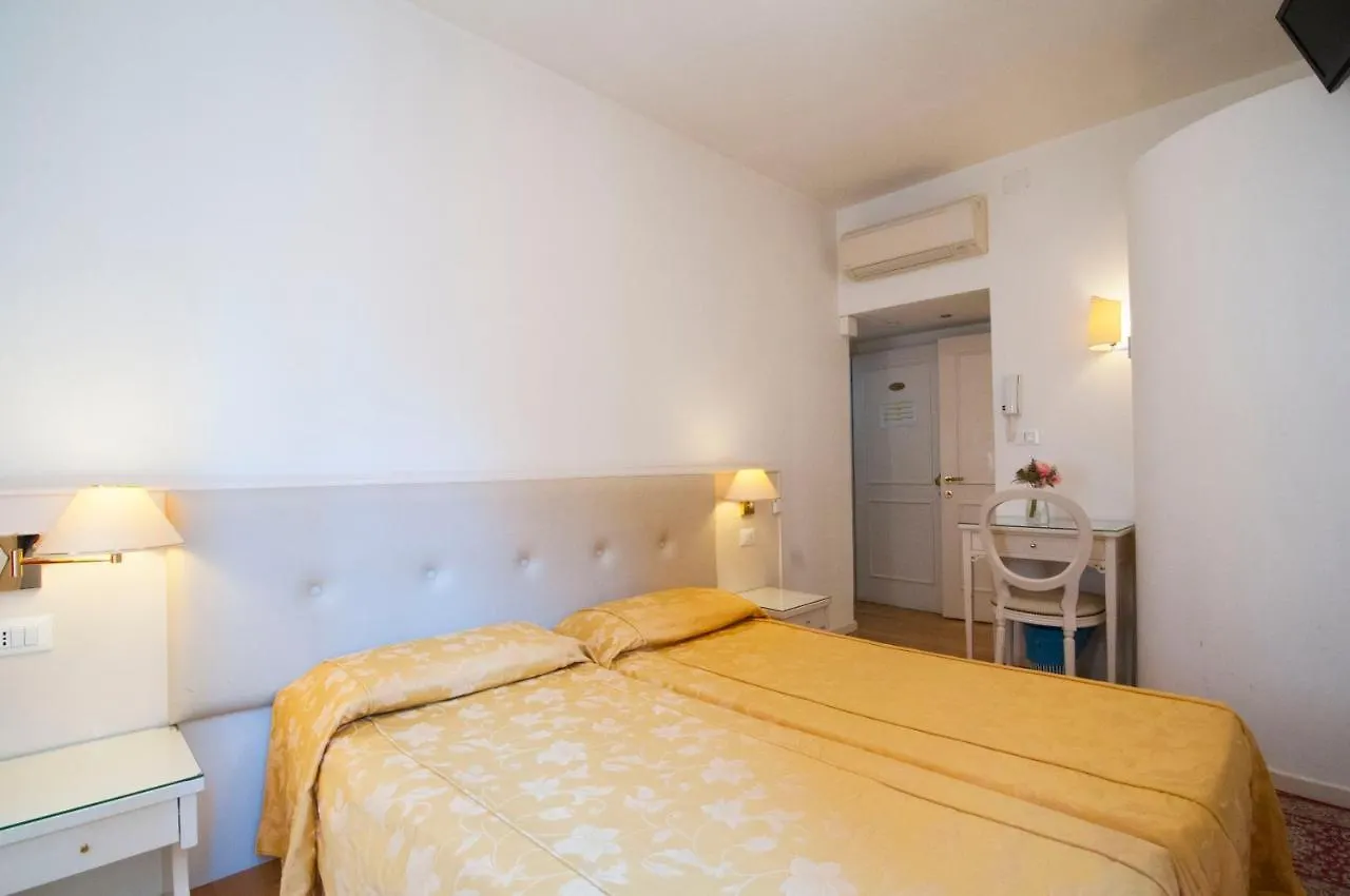 Albergo Ai Tolentini Venice Italy